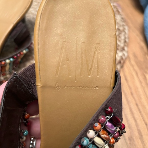 Beaded sandals with small heel barely worn - Picture 6 of 10